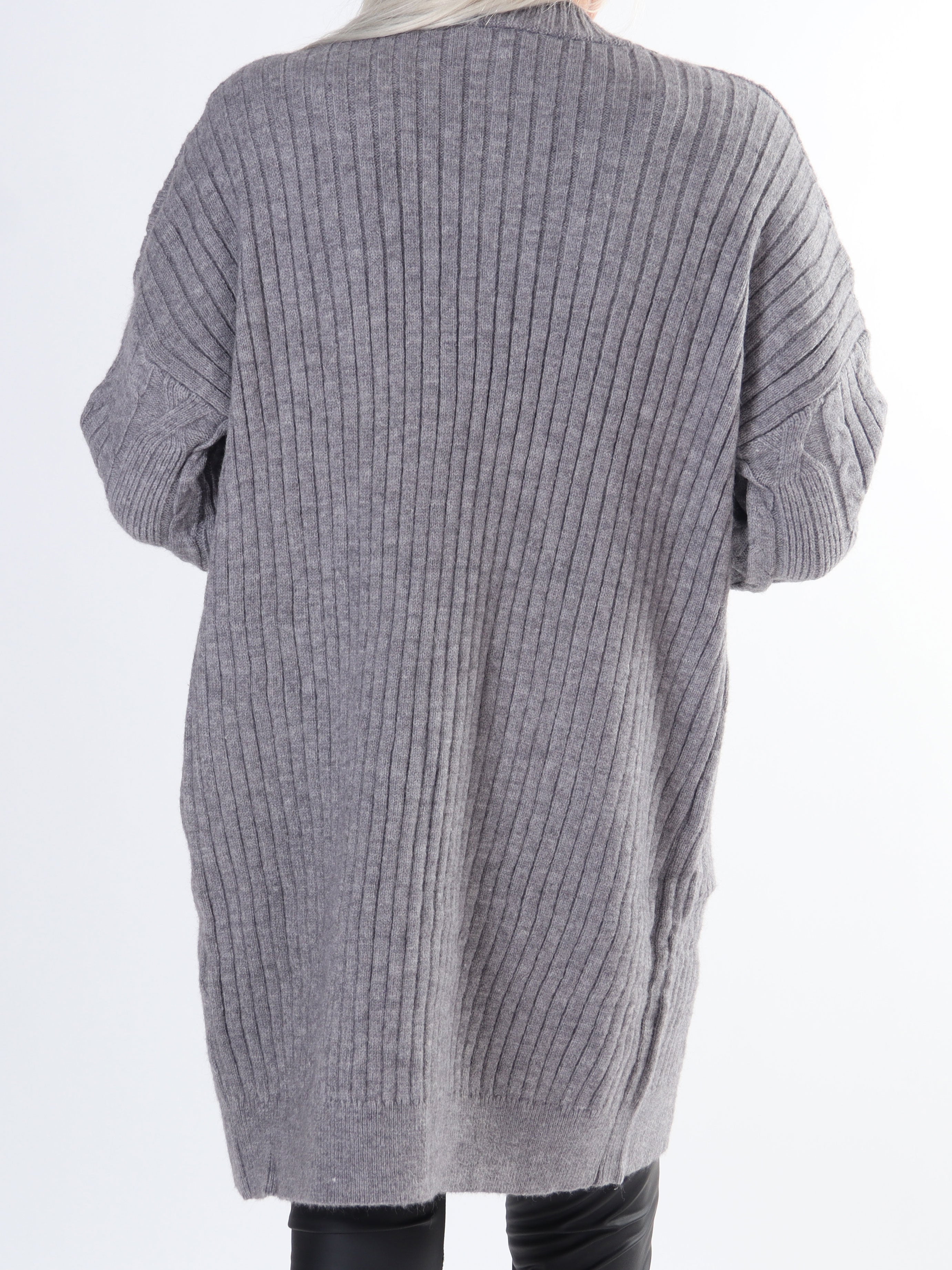 Valeria - Skön och tjock plus size stickad kofta med fickor